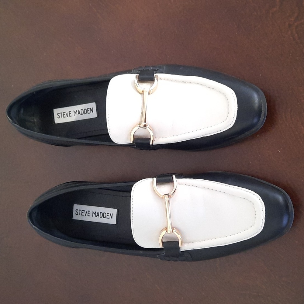 STEVE MADDEN LORAINE BLACK AND WHITE LOAFERS 8 - Picture 8 of 8